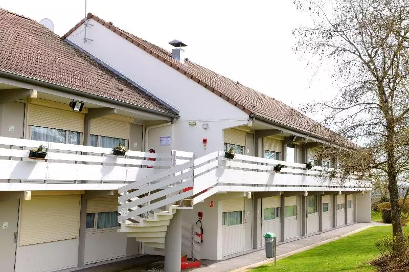 فندق Campanile Château Thierry