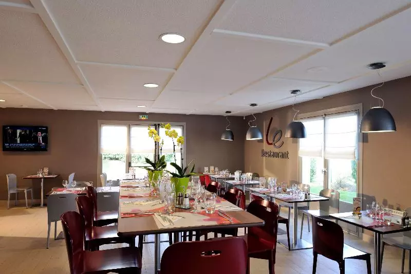 فندق Campanile Château Thierry