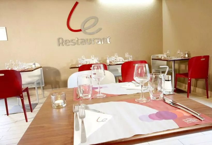 Отель Campanile Orleans Nord Saran