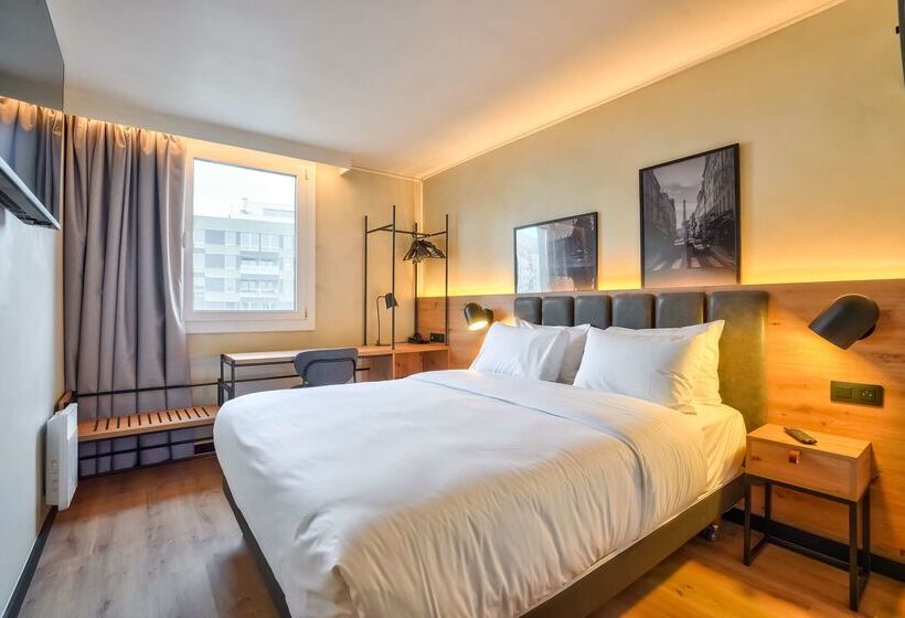 Hotel Campanile Paris Ouest Pont De Suresnes