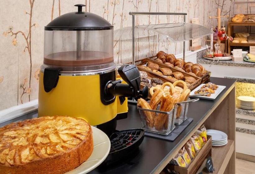 فندق Catalonia Puerta Del Sol