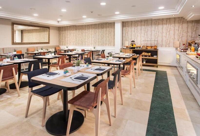 فندق Catalonia Puerta Del Sol