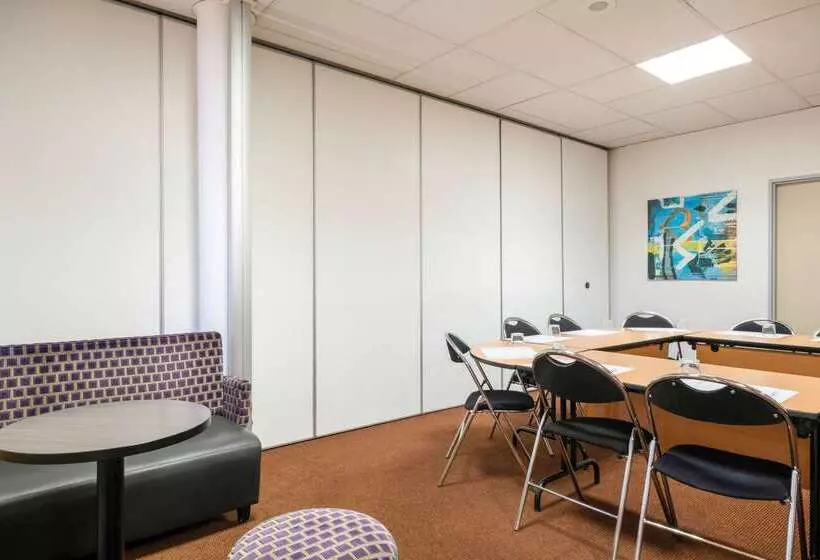 Comfort Hotel Aeroport Lyon St Exupery