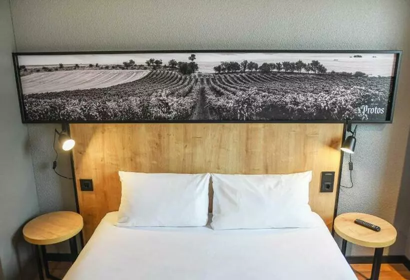 Отель Ibis Valladolid