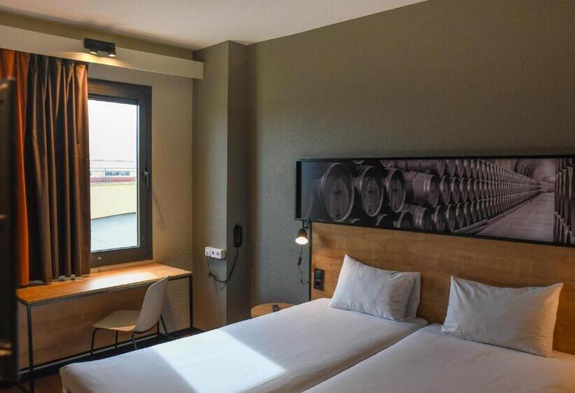 هتل Ibis Valladolid