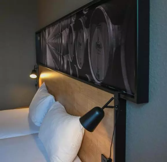 Отель Ibis Valladolid