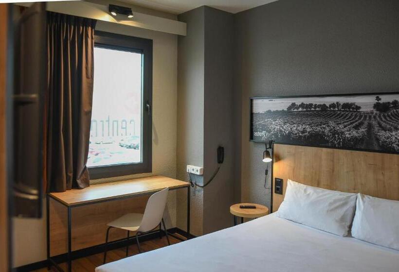 هتل Ibis Valladolid