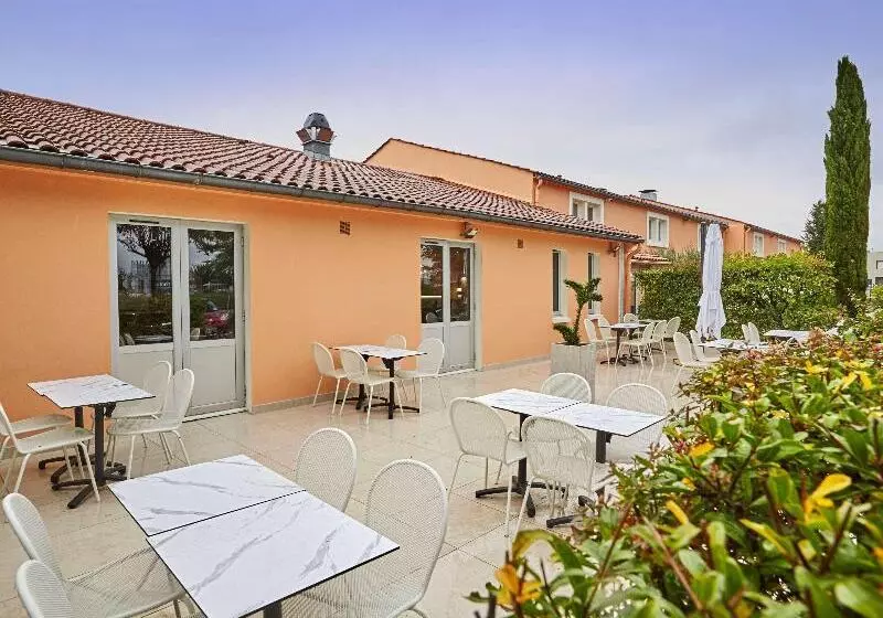 בית מלון כפרי Kyriad Direct Bron Lyon Eurexpo