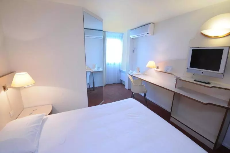 בית מלון כפרי Kyriad Direct Bron Lyon Eurexpo