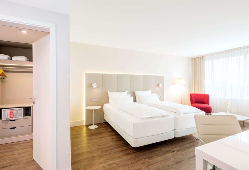 هتل NH Collection Koln Mediapark