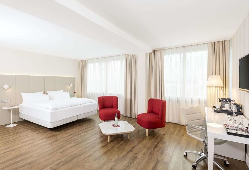 هتل NH Collection Koln Mediapark