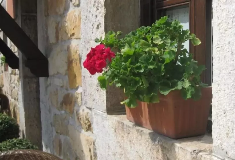 Сельский отель Entremontes