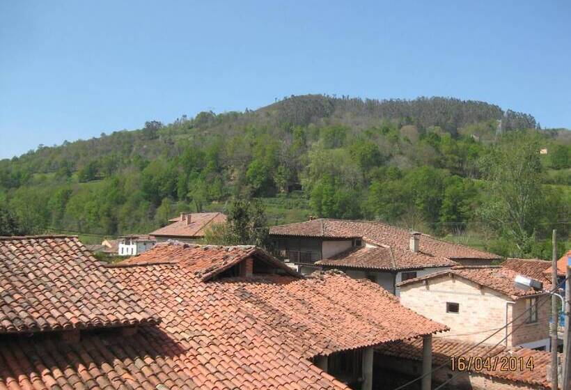 田舎風ホテル Entremontes