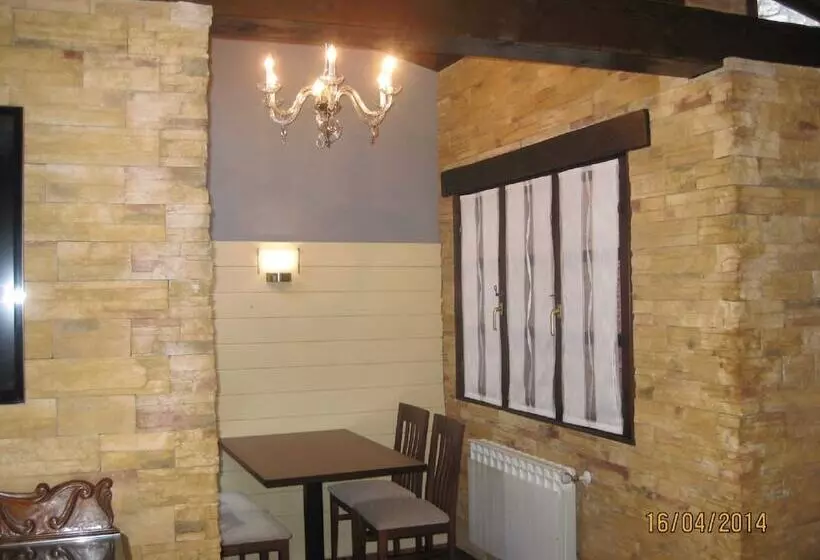 Сельский отель Entremontes