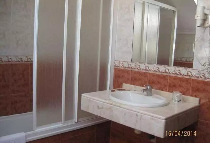 Сельский отель Entremontes