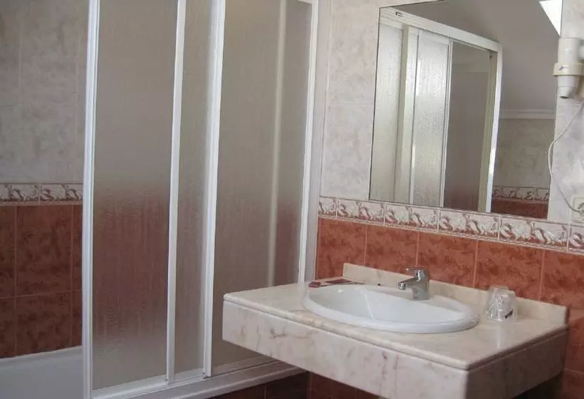 Сельский отель Entremontes