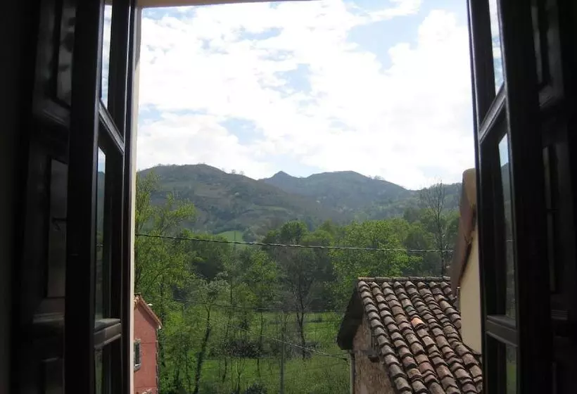 Сельский отель Entremontes