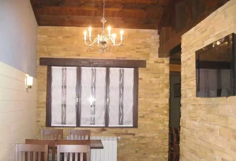 Сельский отель Entremontes