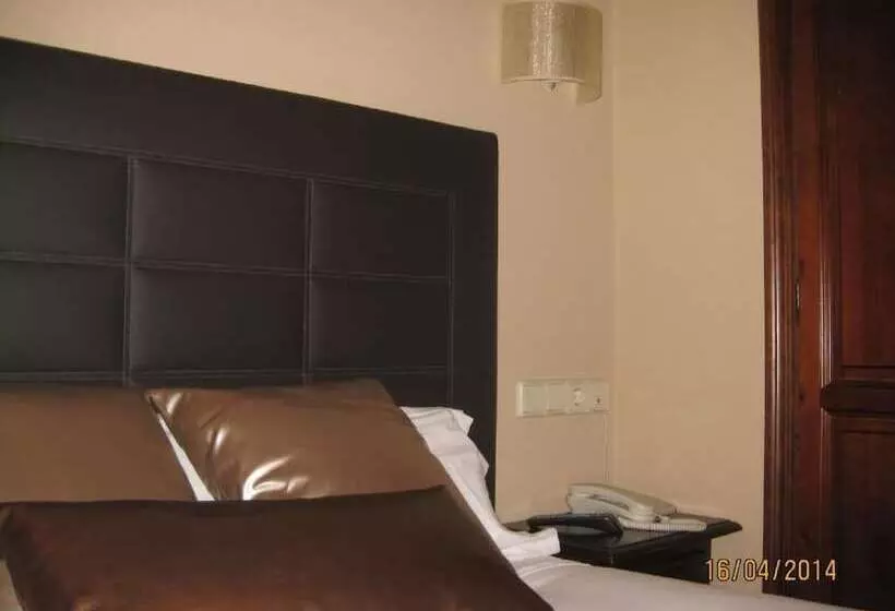 Сельский отель Entremontes