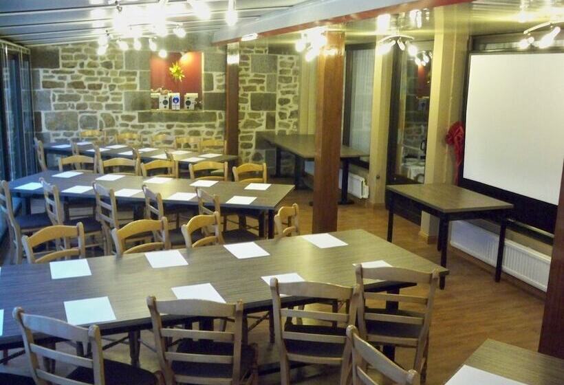 בית מלון כפרי Hôtel Les 13 Assiettes