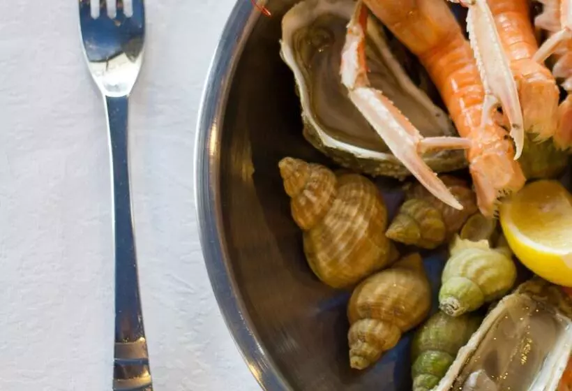 호텔 Hôtel Les 13 Assiettes