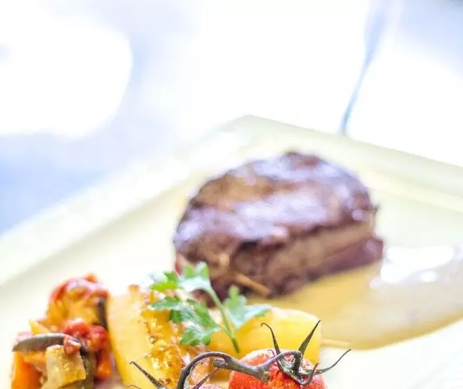 호텔 Hôtel Les 13 Assiettes