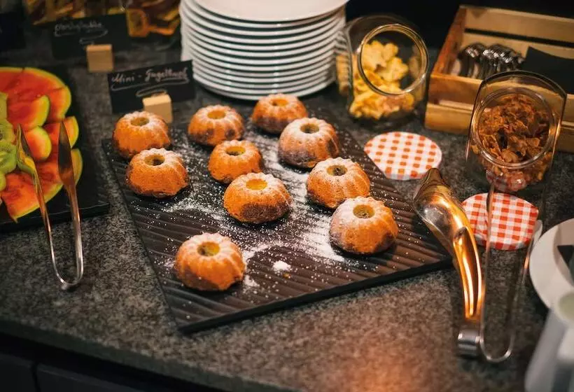 בית מלון כפרי Vienna House Easy By Wyndham Amberg