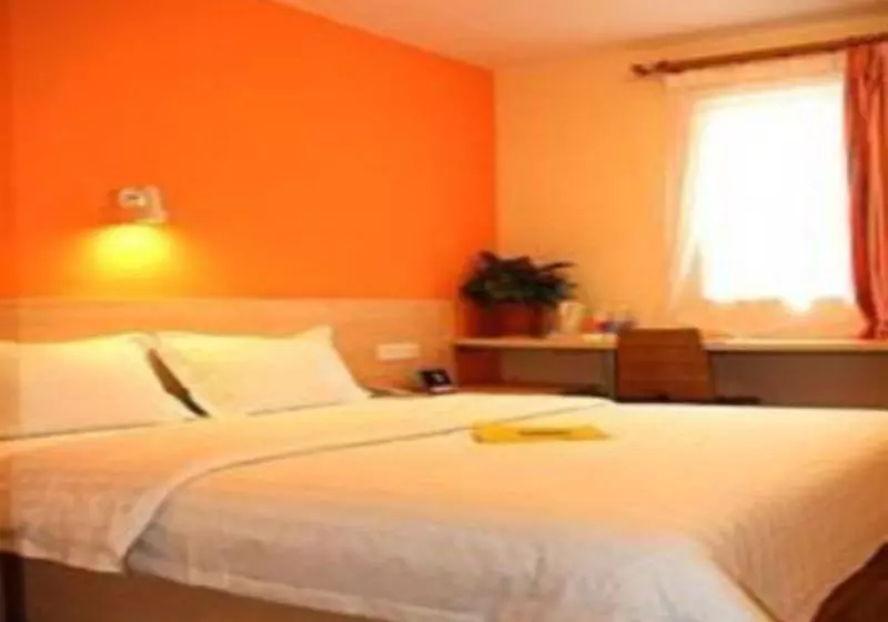 Hotelli 7days Inn Hohhot Railway Station