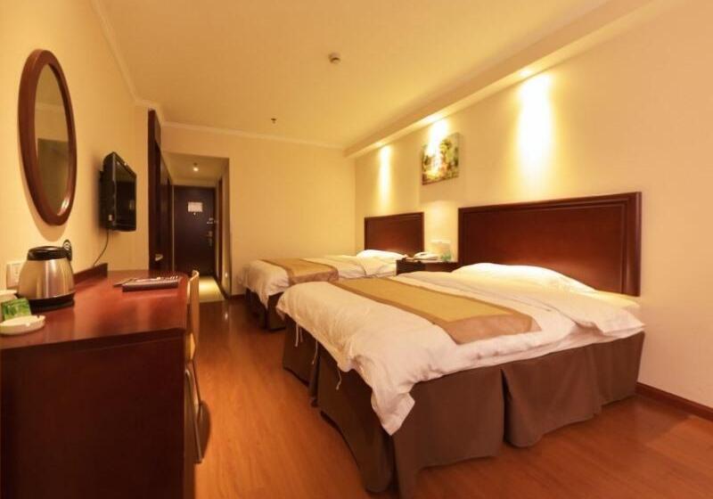 Отель Greentree Inn Zhenjiang Babaiban Express