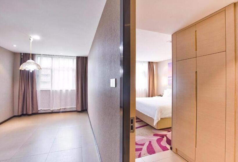 Lavande Hotel Nanchang West Railway Station Xinjian Branch