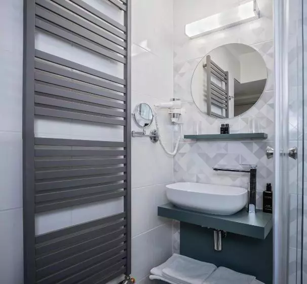 Aamiaismajoitus (B&B) Piccolo Panzió Vendéglő Vinoteca