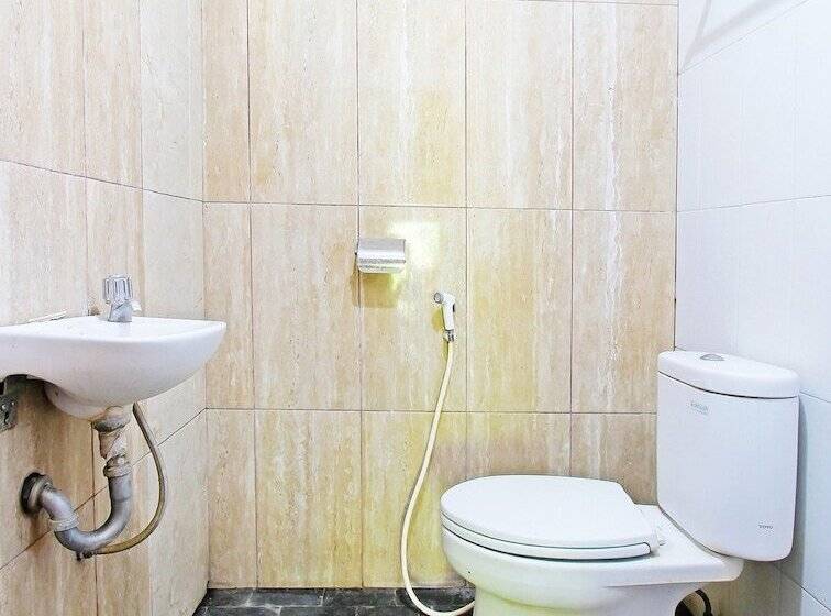 فندق Oyo 3693 Kopi Klotok Homestay Syariah