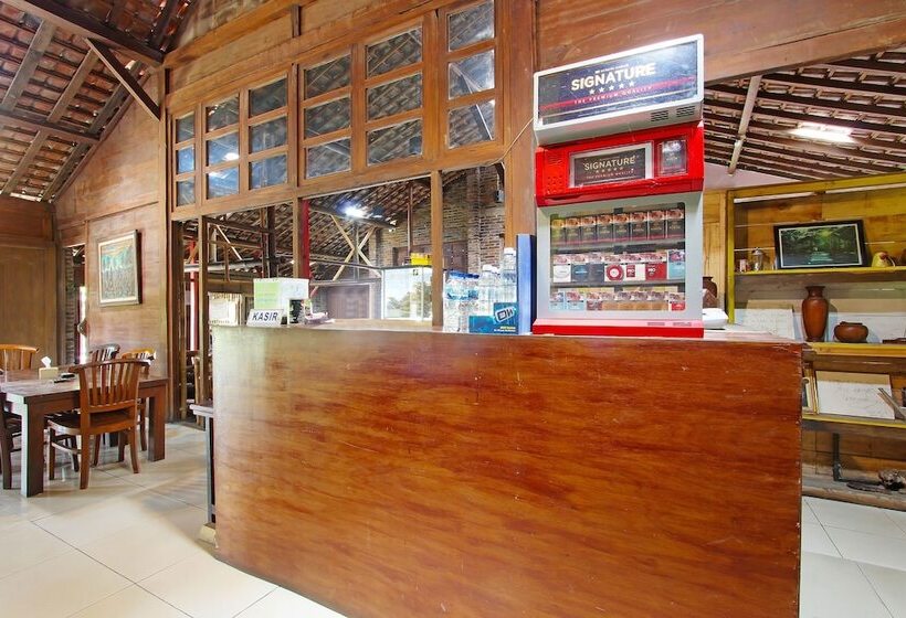 فندق Oyo 3693 Kopi Klotok Homestay Syariah