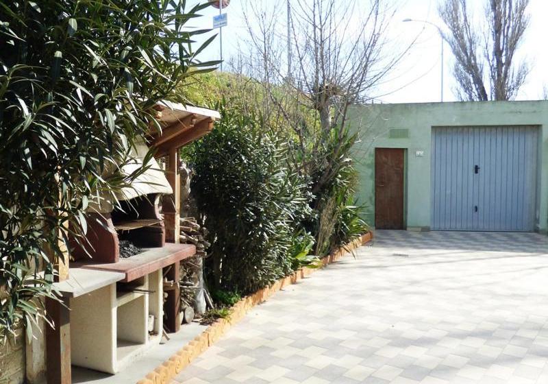 ベッドアンドブレックファースト Marevista