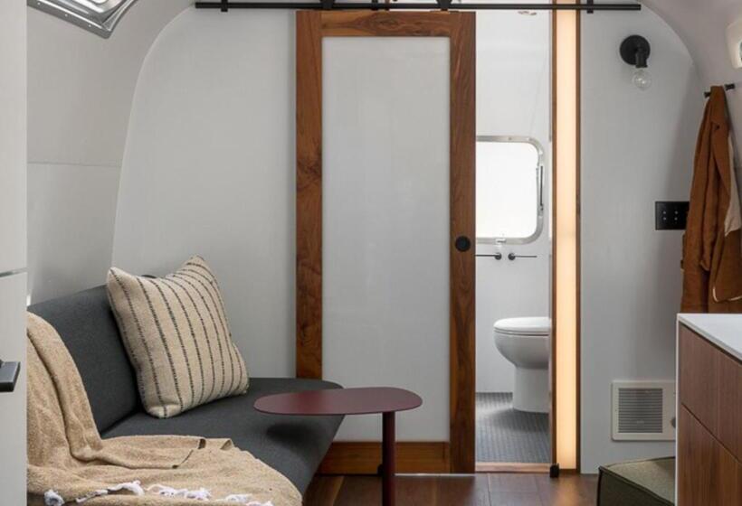 ホテル Autocamp Cape Cod