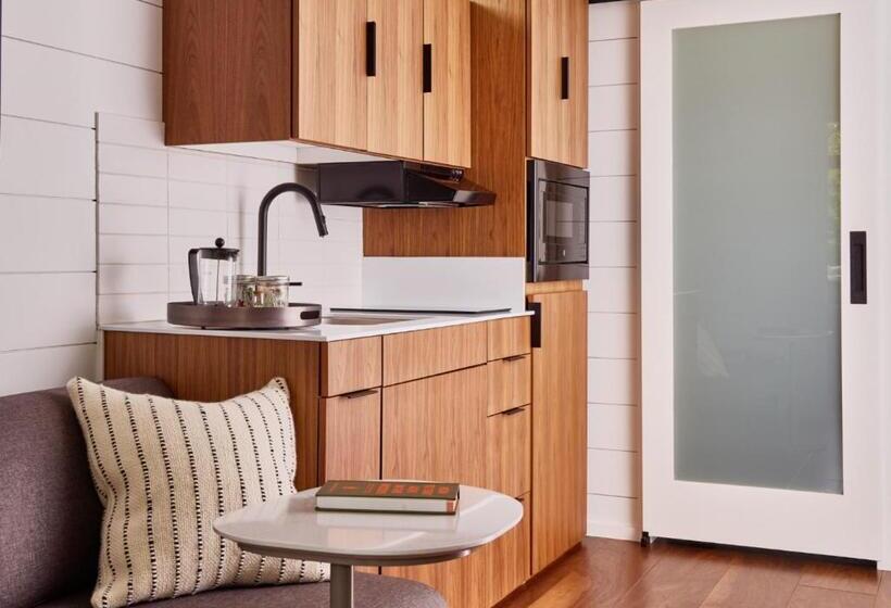 ホテル Autocamp Cape Cod