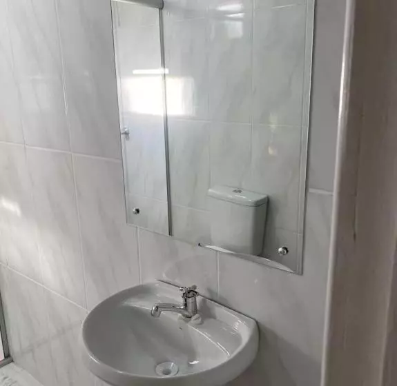 Hotelli Avenida Center