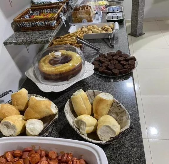 Hotelli Avenida Center