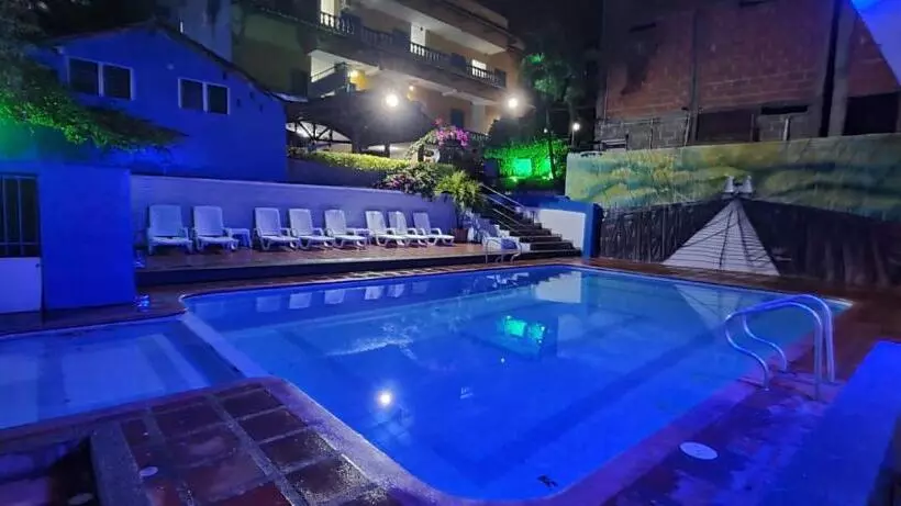 Hotelli Brisas De Santa Fe