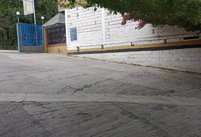 Hotelli Brisas De Santa Fe