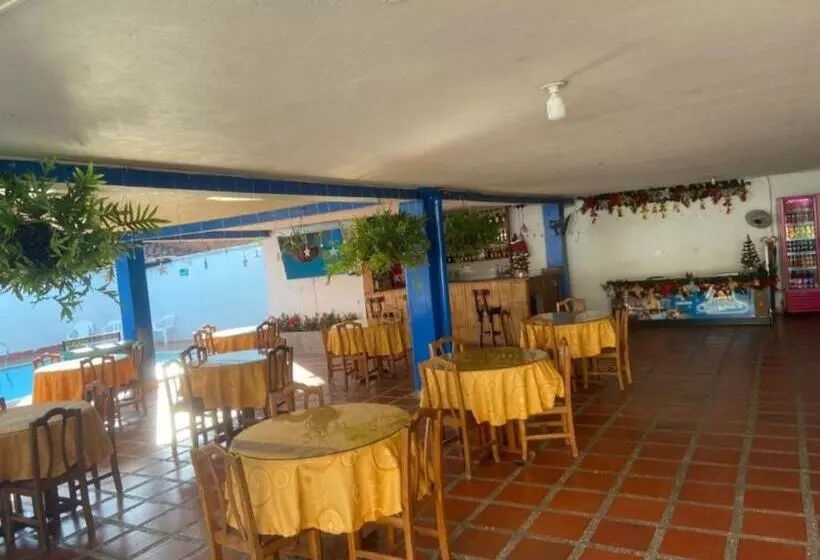 Hotelli Brisas De Santa Fe