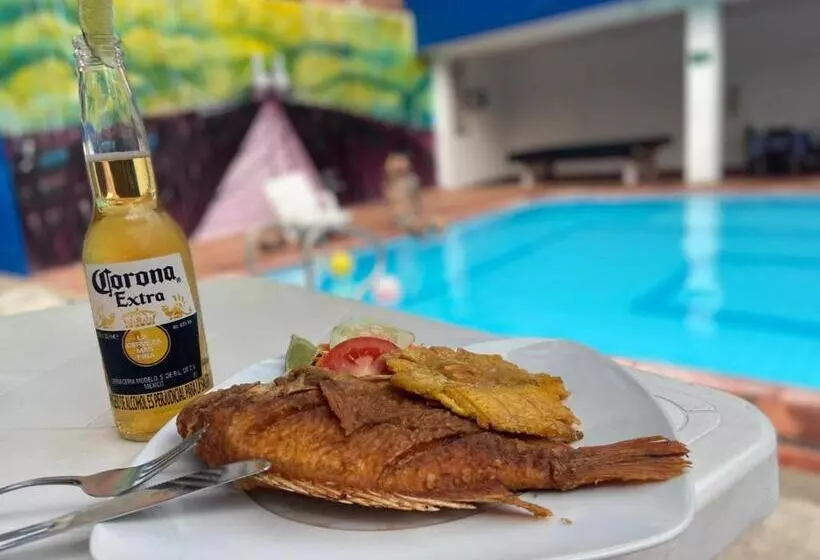 Hotelli Brisas De Santa Fe