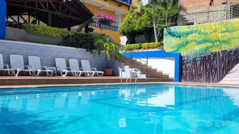 Hotelli Brisas De Santa Fe