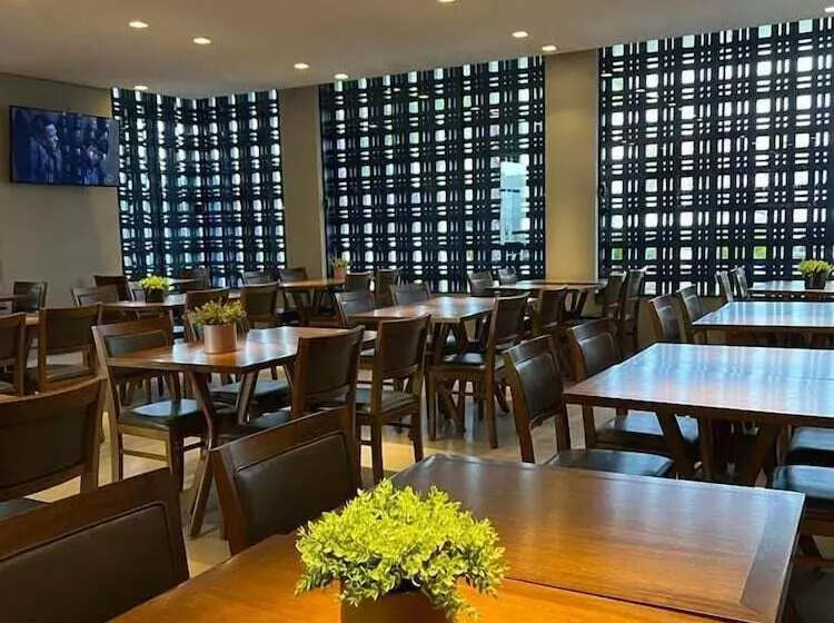 ホテル Morada Inn