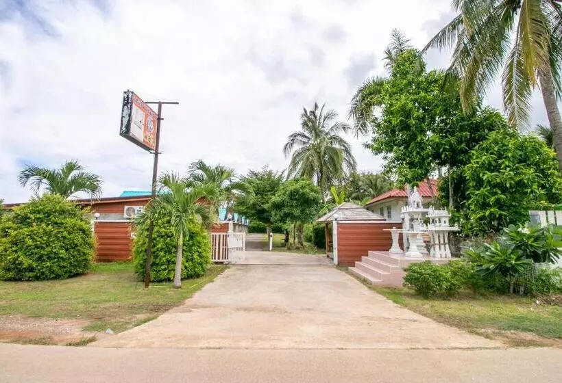 ホテル The Rome Resort