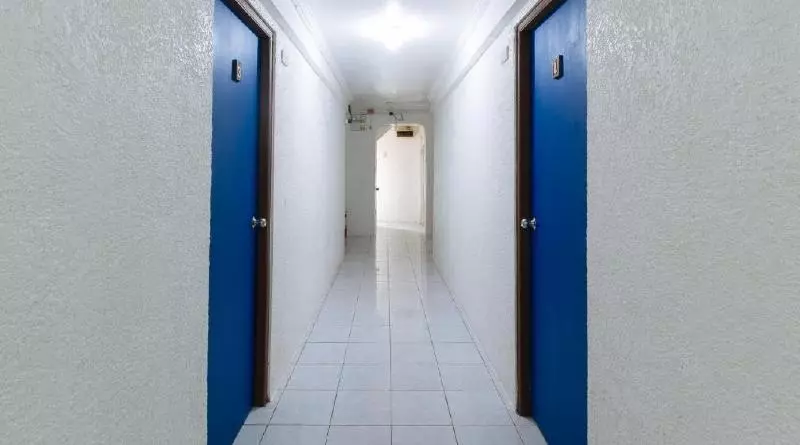 ホテル Reddoorz Plus At Lagoon Resort Zambales