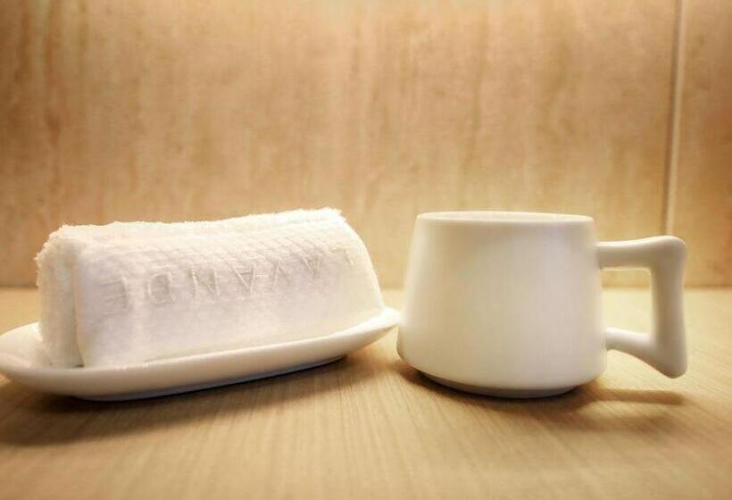 Lavande Hotels·foshan Bijiang Light Rail Country Garden Headquarters