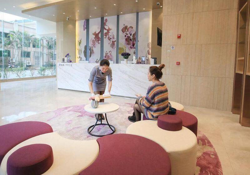 Lavande Hotels·foshan Bijiang Light Rail Country Garden Headquarters