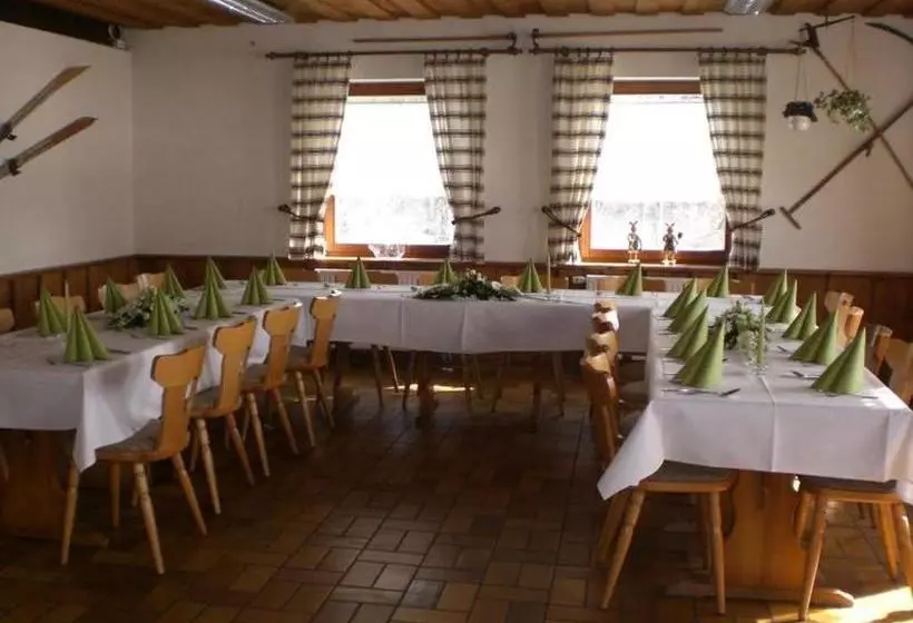 پانسیون Höhengasthof Wanderheim Nägelehaus