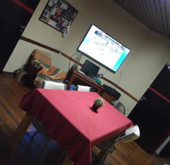 پانسیون Tango Hostel Club